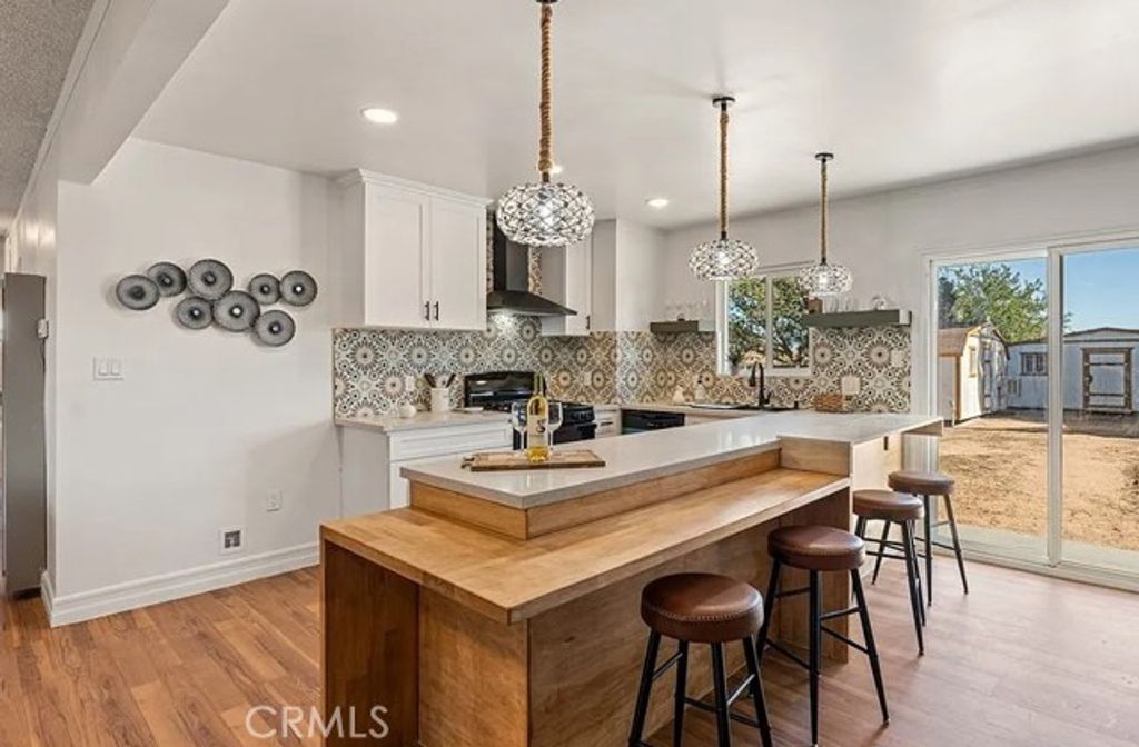 9925 Redwood, Hesperia, CA 92345