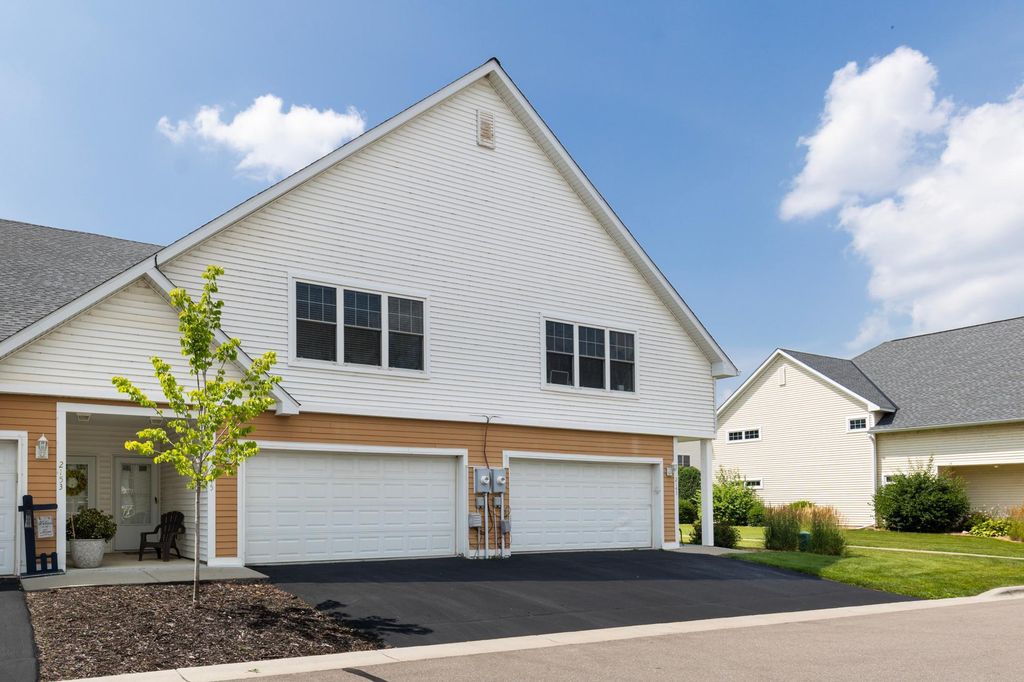 2145 Old School Road, Mound, MN 55364