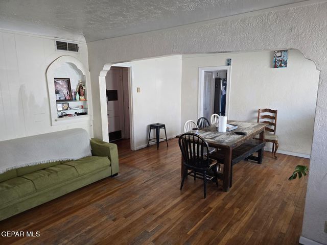 3936 Altura Avenue, El Paso, TX 79903