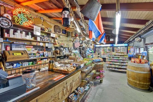 22990 Santa Cruz Highway 17, Los Gatos, CA 95033