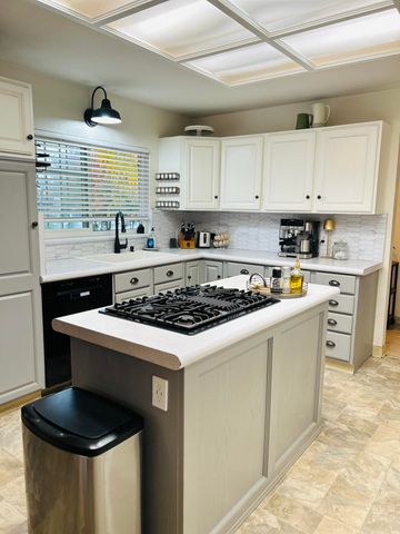 3722 W Paradise Avenue, Visalia, CA 93277