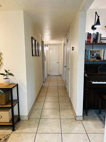 3722 W Paradise Avenue, Visalia, CA 93277