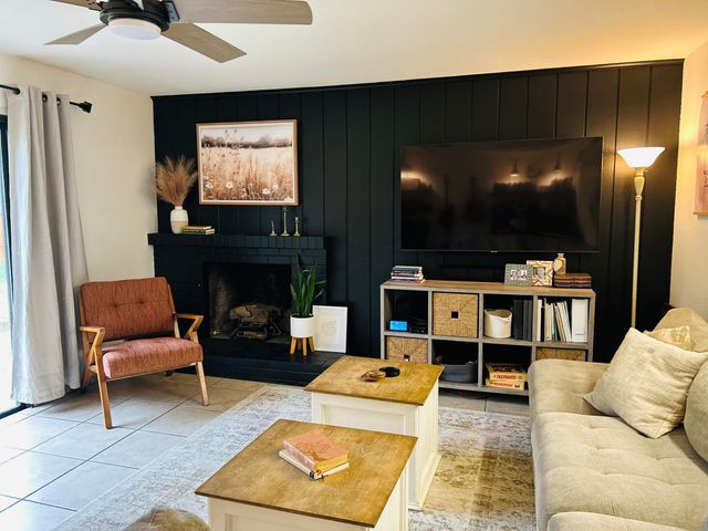 3722 W Paradise Avenue, Visalia, CA 93277