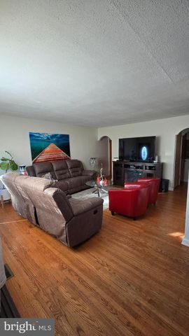 653 KERPER ST, Philadelphia, PA 19111