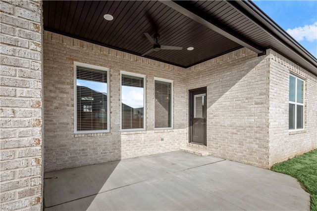 701 Bronco Street, Centerton, AR 72719