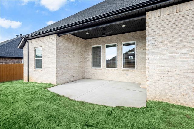 701 Bronco Street, Centerton, AR 72719