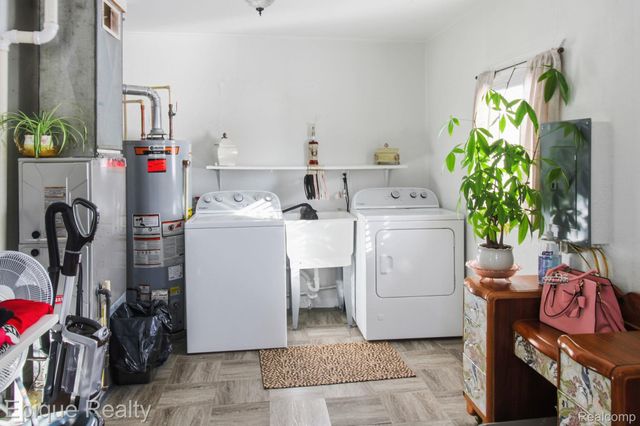 324 E Center Street, Petersburg, MI 49270