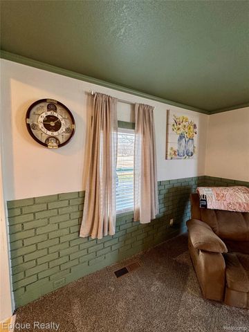 324 E Center Street, Petersburg, MI 49270