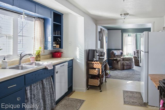 324 E Center Street, Petersburg, MI 49270