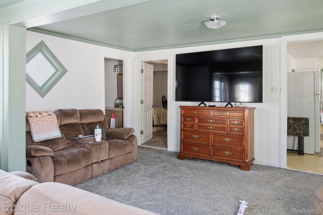 324 E Center Street, Petersburg, MI 49270