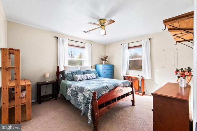 23165 FORK BRIDGE RD, Milford, VA 22514