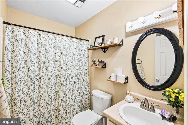 23165 FORK BRIDGE RD, Milford, VA 22514