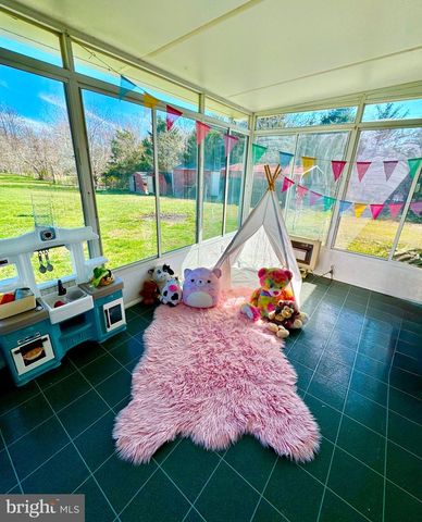 23165 FORK BRIDGE RD, Milford, VA 22514