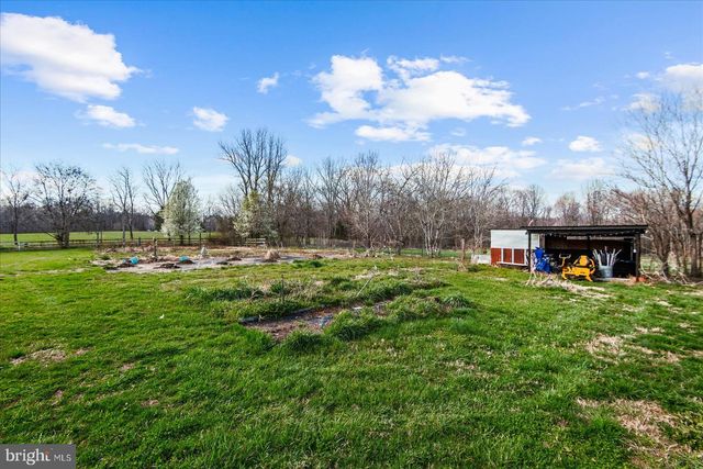 23165 FORK BRIDGE RD, Milford, VA 22514