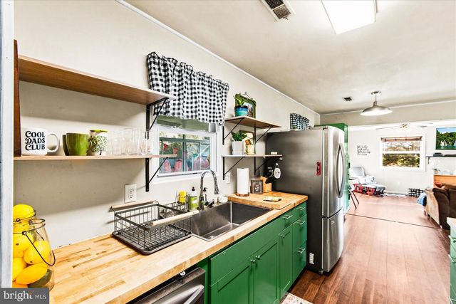 23165 FORK BRIDGE RD, Milford, VA 22514