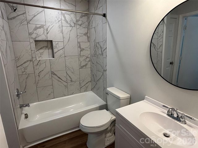 6211 Spanish Oak Road, Charlotte, NC 28227