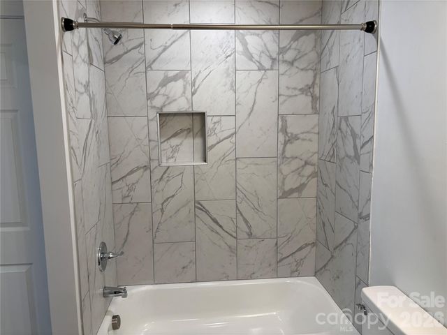 6211 Spanish Oak Road, Charlotte, NC 28227