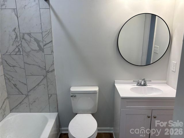 6211 Spanish Oak Road, Charlotte, NC 28227