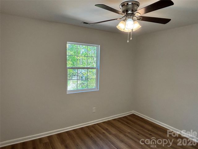 6211 Spanish Oak Road, Charlotte, NC 28227