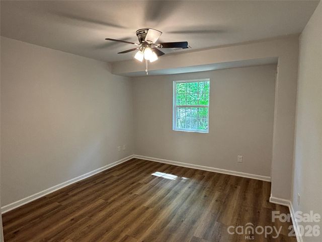 6211 Spanish Oak Road, Charlotte, NC 28227