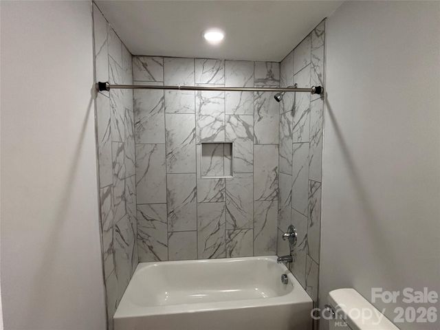 6211 Spanish Oak Road, Charlotte, NC 28227