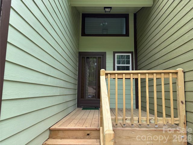 6211 Spanish Oak Road, Charlotte, NC 28227