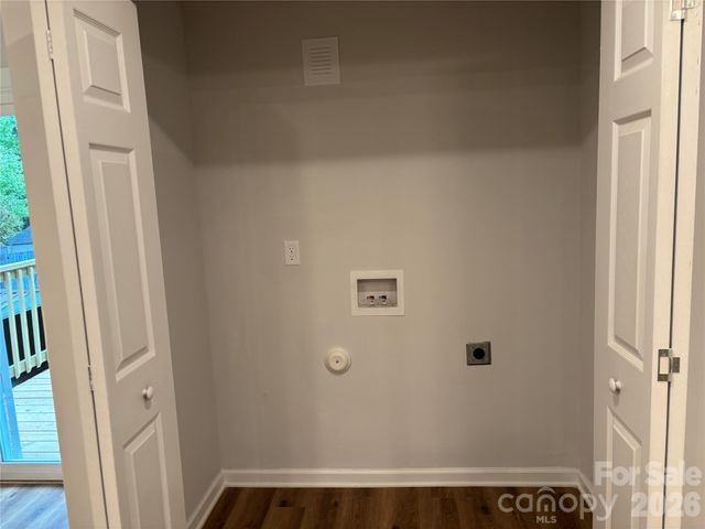 6211 Spanish Oak Road, Charlotte, NC 28227