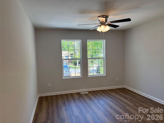 6211 Spanish Oak Road, Charlotte, NC 28227