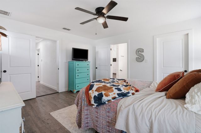 414 Fannin Street, Millsap, TX 76066