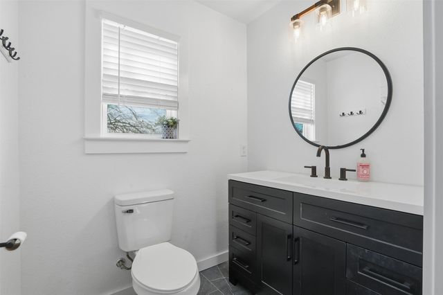 414 Fannin Street, Millsap, TX 76066