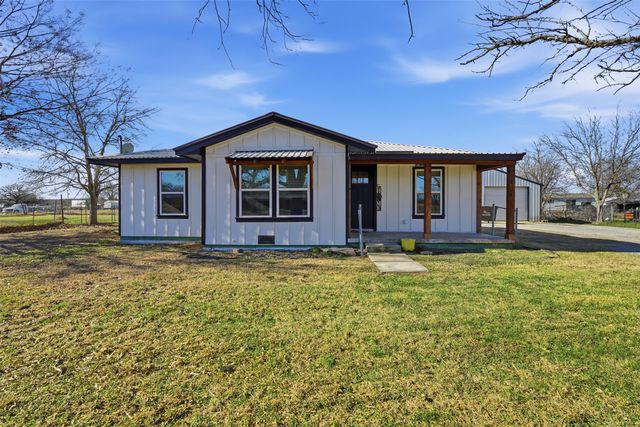 414 Fannin Street, Millsap, TX 76066