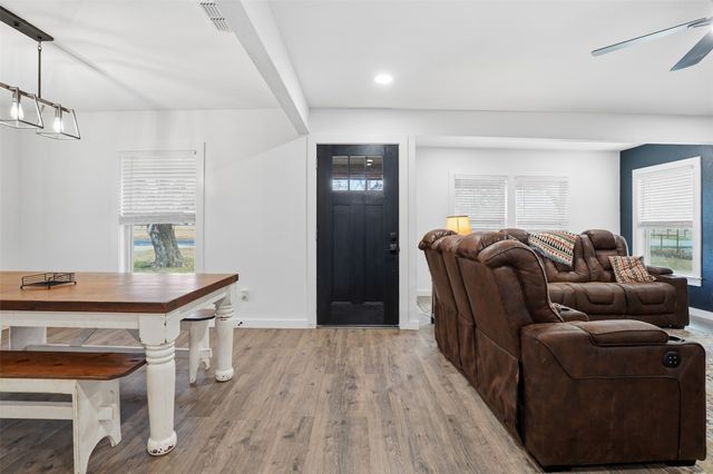 414 Fannin Street, Millsap, TX 76066