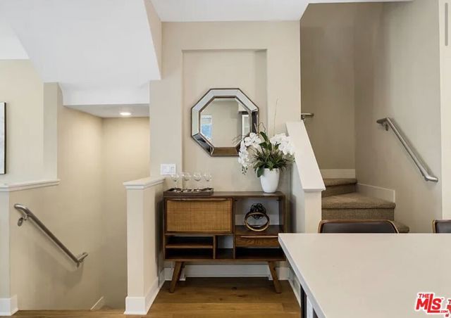 6746 W Gill Way, Los Angeles, CA 90068