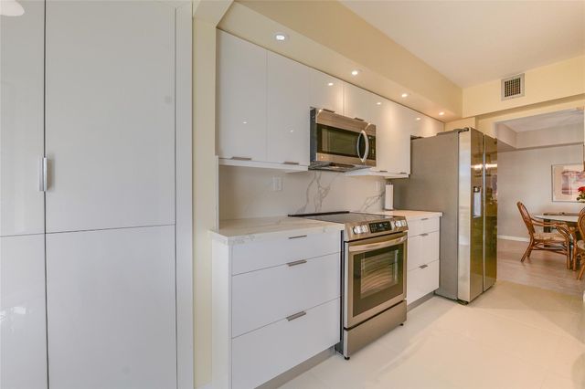 7200 Radice Ct 705, Lauderhill, FL 33319