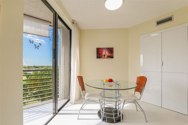 7200 Radice Ct 705, Lauderhill, FL 33319