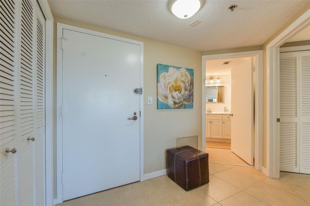 7200 Radice Ct 705, Lauderhill, FL 33319