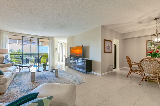 7200 Radice Ct 705, Lauderhill, FL 33319