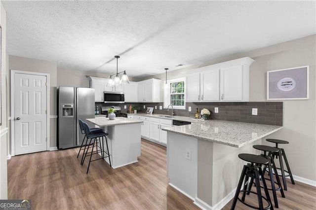 5077 Newpark Drive NW, Acworth, GA 30101