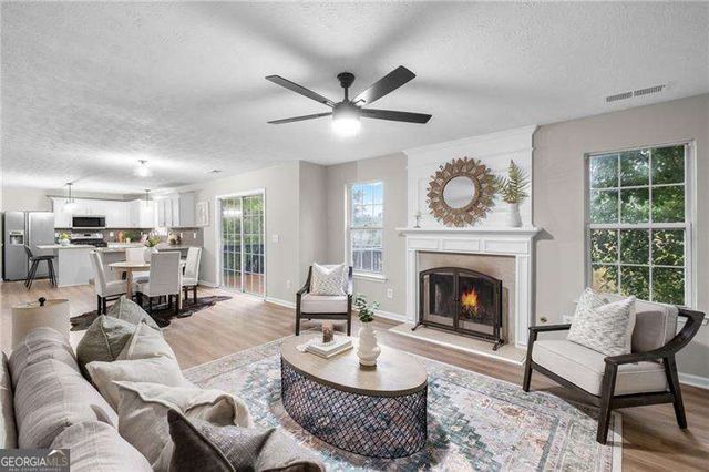 5077 Newpark Drive NW, Acworth, GA 30101