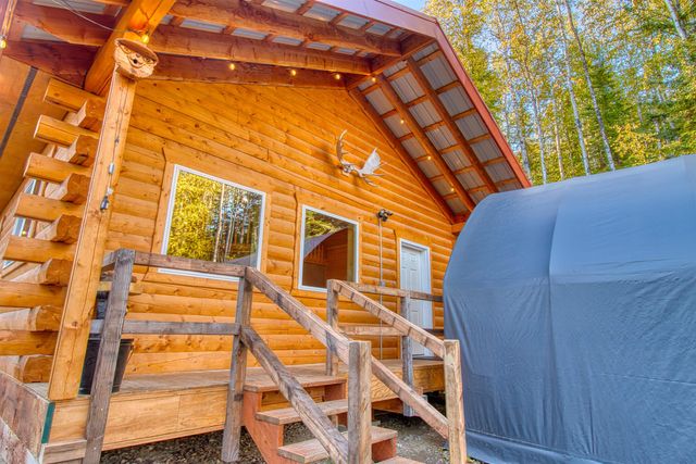 1614 SNOWBASIN ROAD, Fairbanks, AK 99709