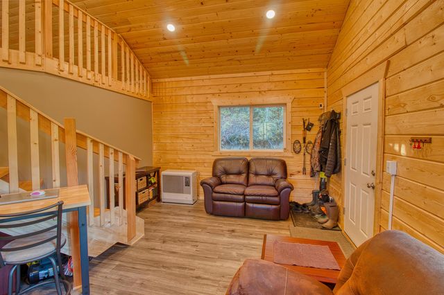 1614 SNOWBASIN ROAD, Fairbanks, AK 99709