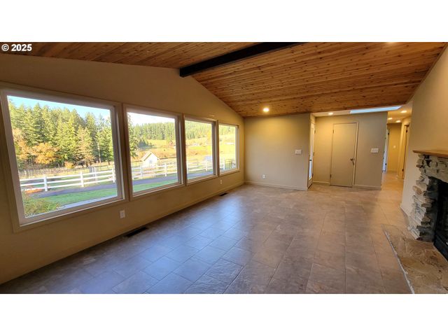 34336 STEWART HILLS Ln, Cottage Grove, OR 97424