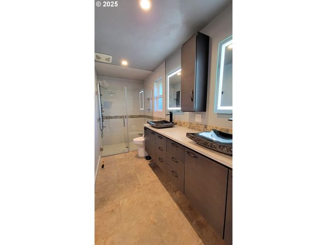 34336 STEWART HILLS Ln, Cottage Grove, OR 97424