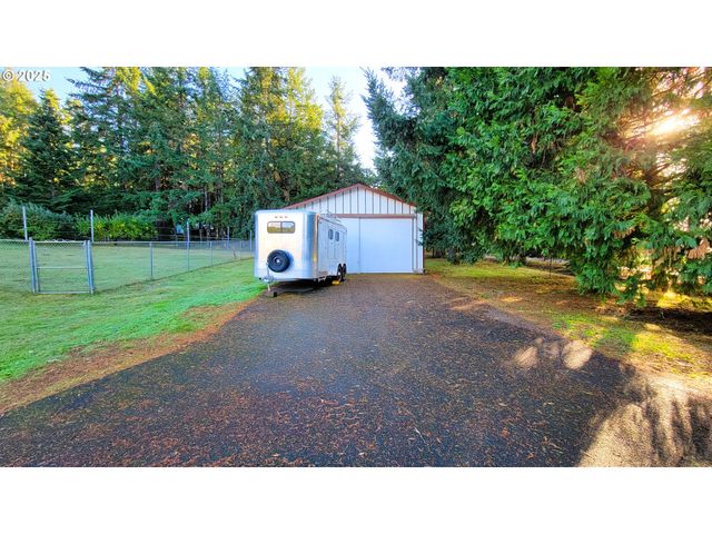 34336 STEWART HILLS Ln, Cottage Grove, OR 97424