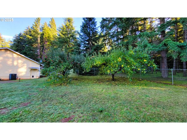 34336 STEWART HILLS Ln, Cottage Grove, OR 97424