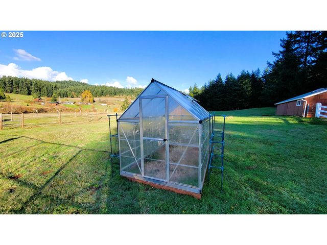 34336 STEWART HILLS Ln, Cottage Grove, OR 97424