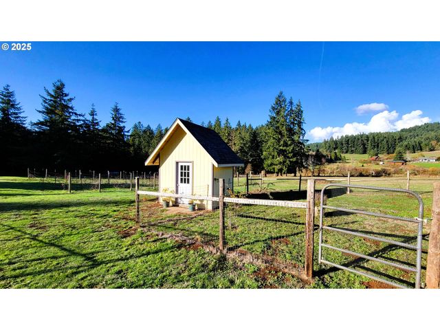 34336 STEWART HILLS Ln, Cottage Grove, OR 97424