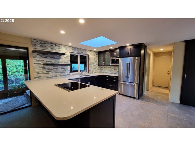 34336 STEWART HILLS Ln, Cottage Grove, OR 97424