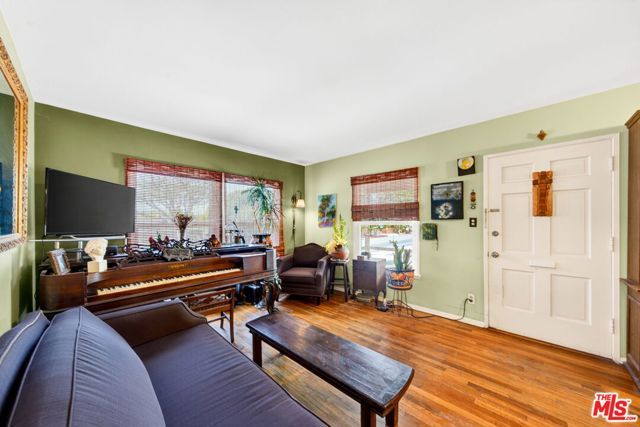 10796 Galvin Street, Culver City, CA 90230