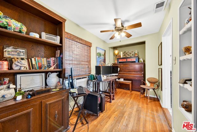 10796 Galvin Street, Culver City, CA 90230